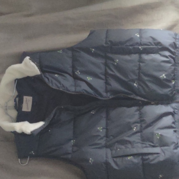 Universal thread puffer vest - Picture 3 of 4